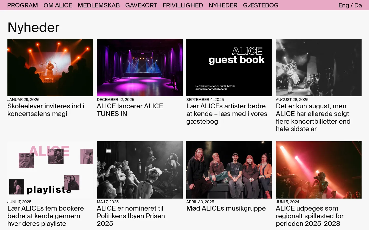 The desktop news page features a minimalist design with a white background and black text. A grid of news articles is displayed, each consisting of a large rectangular image, a date, and a bold headline. The top navigation menu includes links like Program, Om ALICE, and Medlemskab, with language toggles on the right.