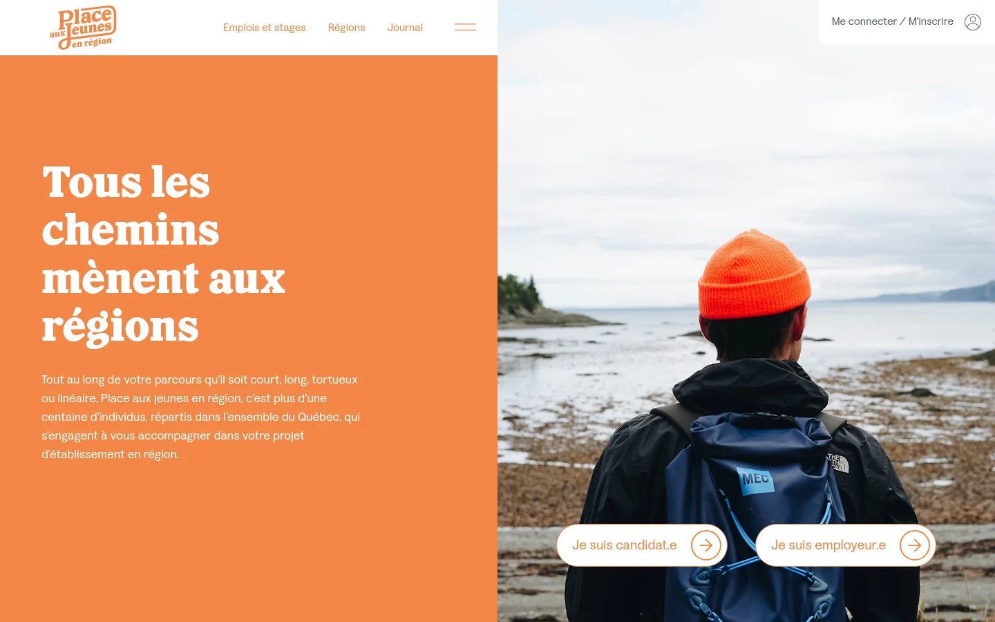 The desktop homepage features a split-screen hero section with an orange background on the left containing the headline 'Tous les chemins mènent aux régions' and two primary buttons: 'Je suis candidat.e' and 'Je suis employeur.e'. The right side shows a person with an orange beanie and a blue backpack looking out at a coastal landscape. A white navigation bar at the top includes the logo, links for jobs, regions, and journal, and a login button.