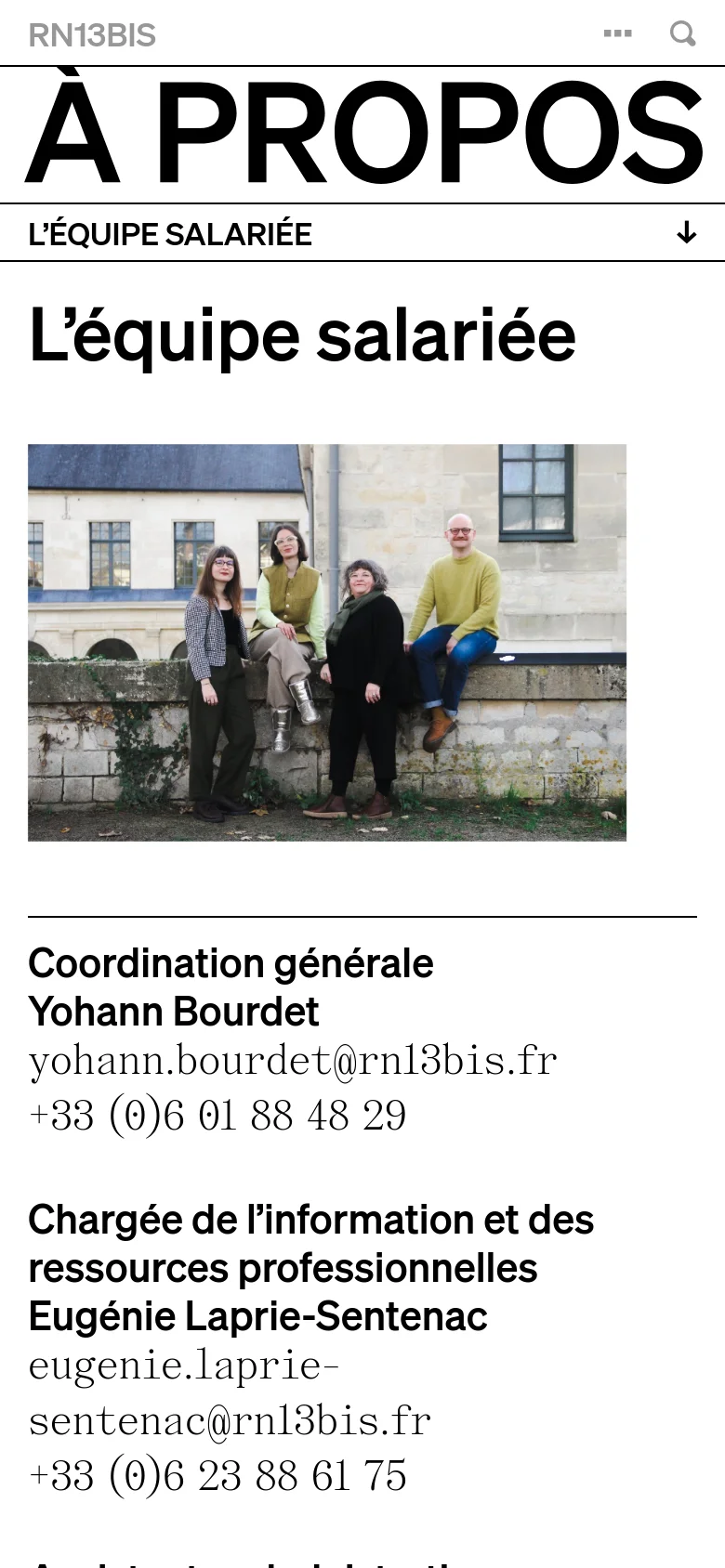 The mobile version uses a simplified layout with a condensed header and a hamburger menu icon. The large 'À PROPOS' text is stacked, and the team photo and contact details are arranged in a single vertical column for easier scrolling.