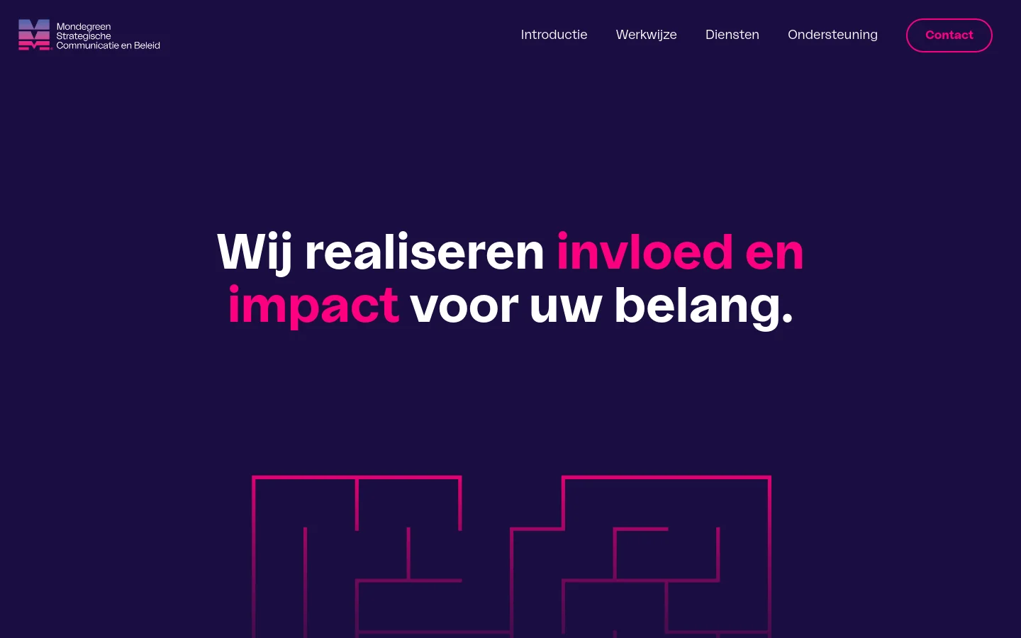 The desktop homepage features a dark purple background with a large white and pink headline reading 'Wij realiseren invloed en impact voor uw belang.' Below the text is a pink geometric maze graphic. A navigation menu at the top includes links for 'Introductie', 'Werkwijze', 'Diensten', and 'Ondersteuning', alongside a 'Contact' button.