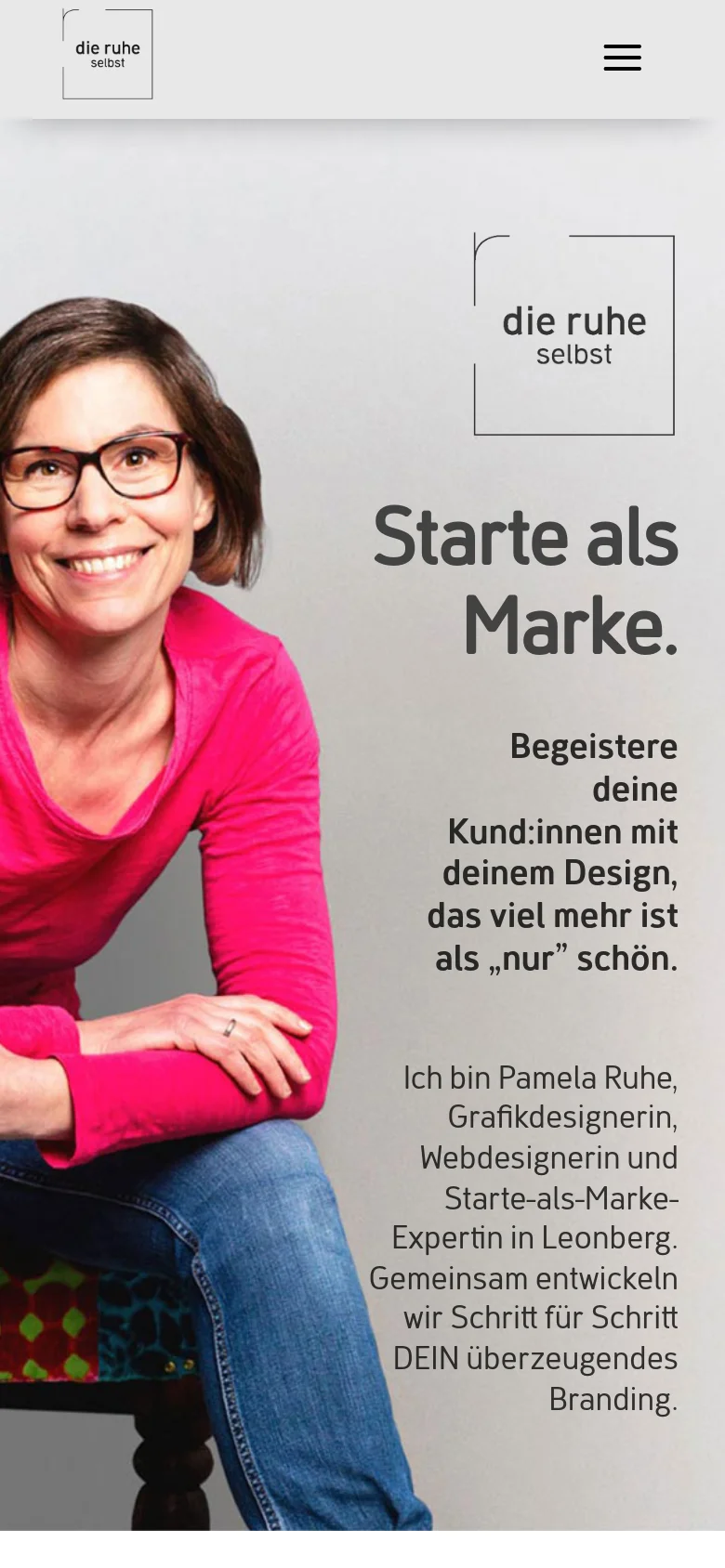 Mobile version of the homepage showing a vertically stacked layout. The hero section features the portrait of Pamela Ruhe, followed by the brand logo and large typography for the headline 'Starte als Marke' and introductory text, optimized for a narrow screen.