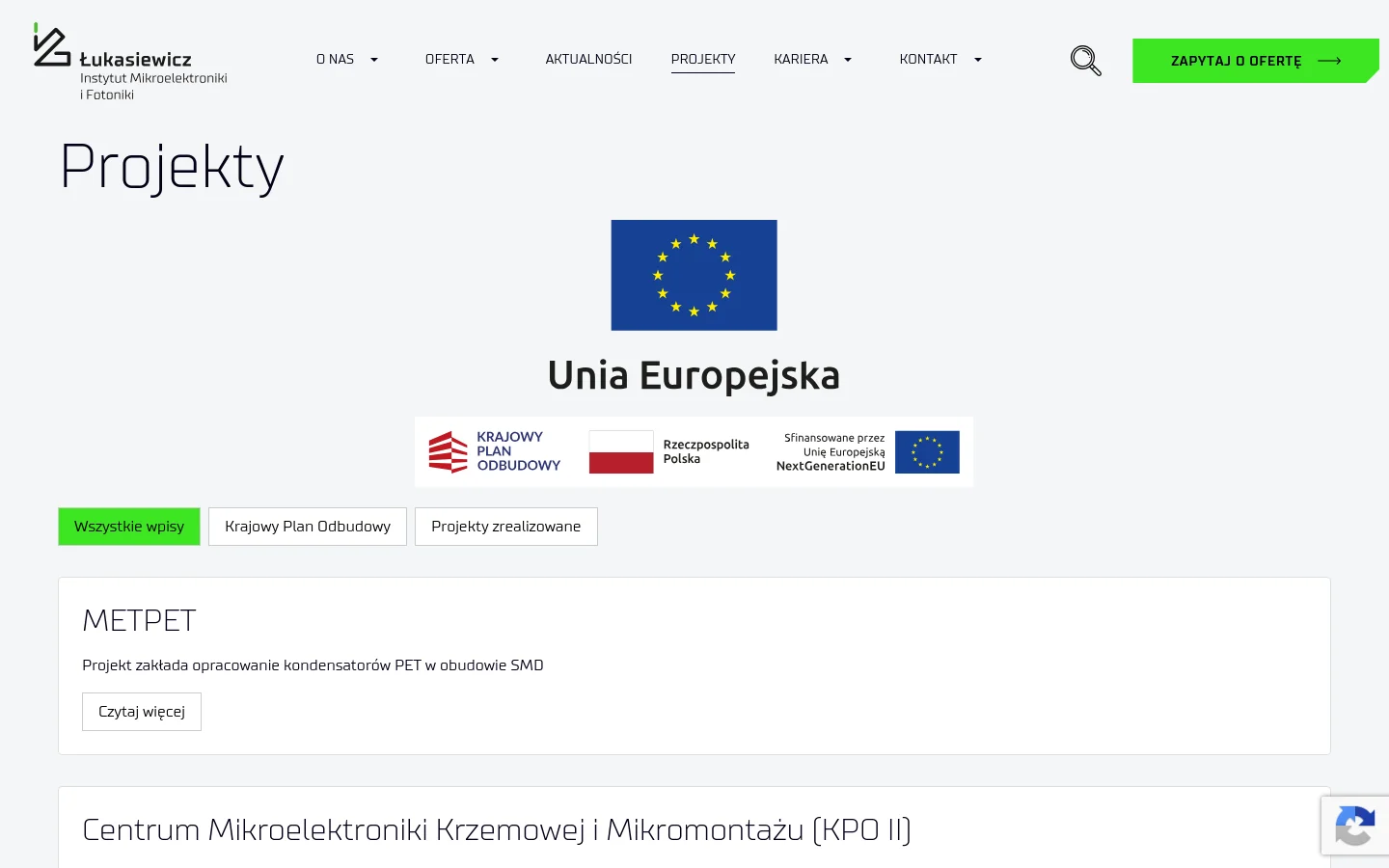 The desktop page features a clean white background with the title 'Projekty' in large black text. Below the title is the European Union flag and a banner showing the EU, Poland, and NextGenerationEU logos. A horizontal filter menu allows users to sort projects, followed by a grid of project cards containing headlines, short descriptions, and 'Czytaj więcej' buttons.