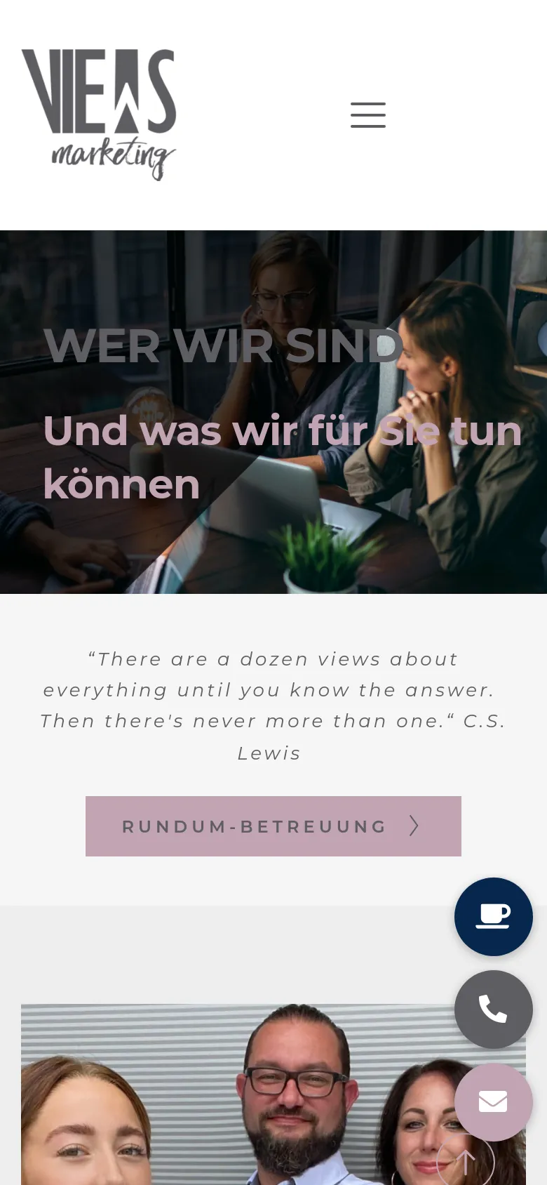 The mobile version displays a simplified header with the logo and a hamburger menu icon. The hero section features the same cafe imagery but with the text 'WER WIR SIND' and its subheadline centered and stacked vertically. The layout is vertically oriented, with the quote, call-to-action button, and floating contact icons arranged in a single column.