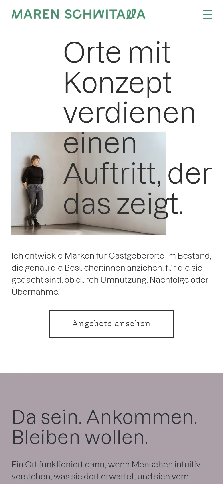 The mobile version uses a single-column vertical layout with the large headline stacked above the portrait image. The text description and the 'Angebote ansehen' button are placed below the image, and the green logo and hamburger menu remain at the top for easy navigation.