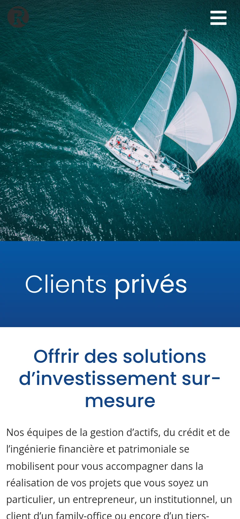 Mobile version of the page showing a full-width aerial image of a sailboat on dark teal water with a hamburger menu icon in the top right. The 'Clients privés' headline is centered in a large blue banner below the image, followed by the headline 'Offrir des solutions d’investissement sur-mesure' and body text on a white background.