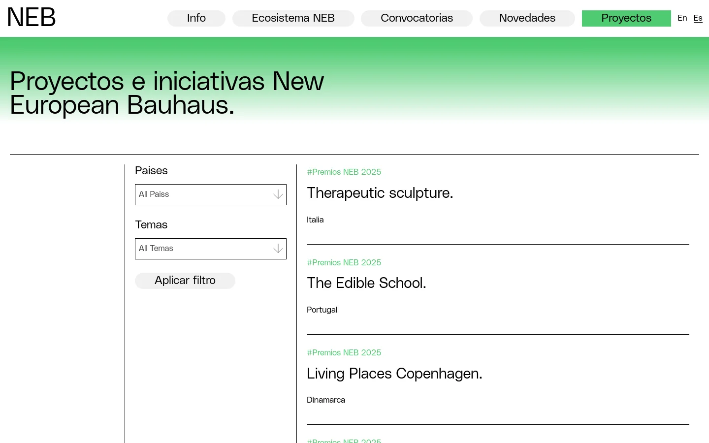 The desktop page displays a large headline 'Proyectos e iniciativas New European Bauhaus' against a light green gradient background. Below, a two-column layout features a sidebar on the left with 'Paises' and 'Temas' dropdown filters and an 'Aplicar filtro' button, while the right column lists various projects with their titles, hashtags, and country names separated by horizontal lines.