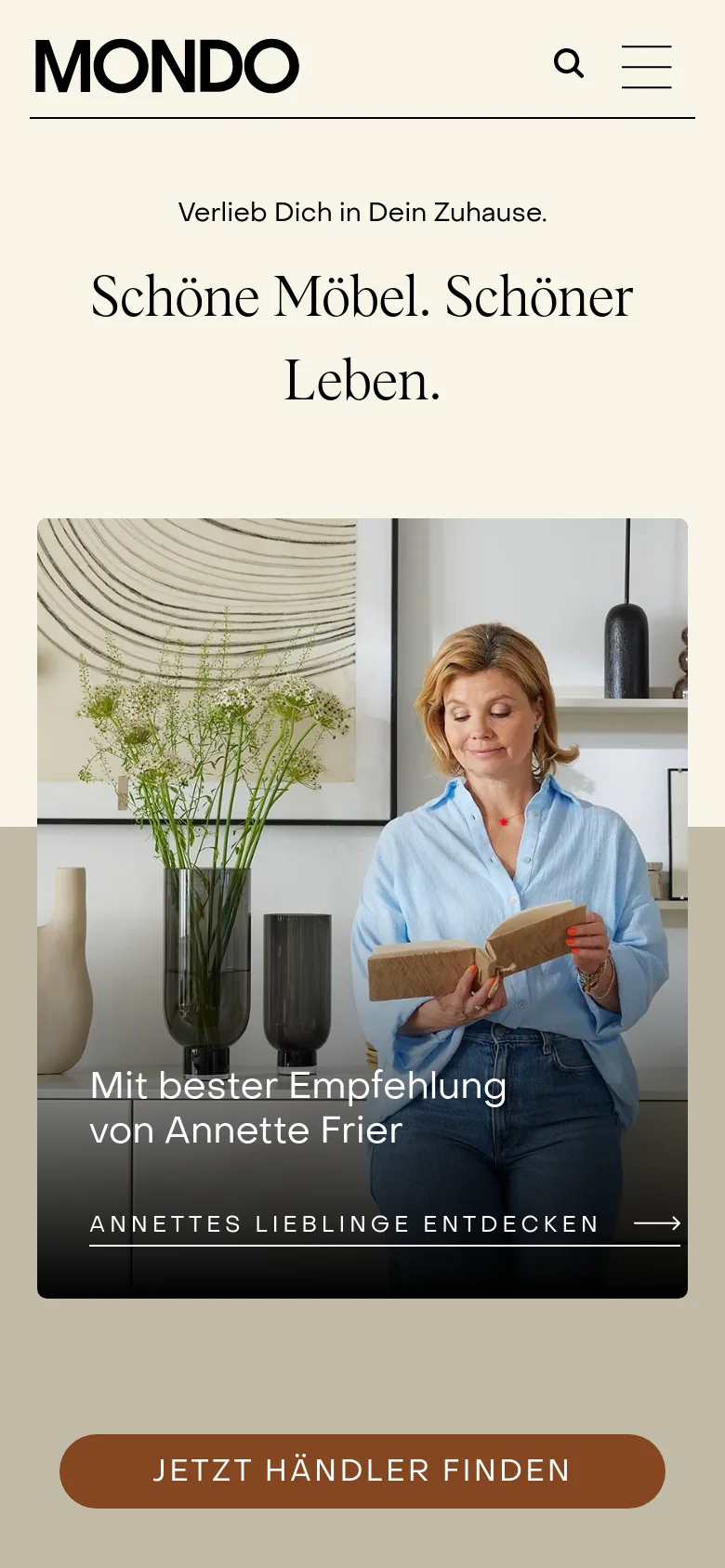 The mobile version uses a simplified vertical layout with a large, centered headline and a prominent hero image of a woman reading. The navigation is condensed into a hamburger menu and a search icon at the top, and a large, full-width brown button labeled 'JETZT HÄNDLER FINDEN' is positioned at the bottom for easy access.