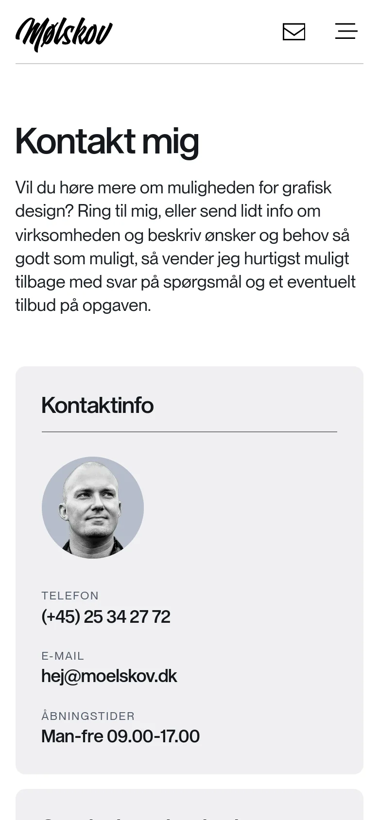 The mobile version presents a single-column vertical layout optimized for small screens. The 'Kontakt mig' headline and introductory text appear first, followed by the contact information card containing the portrait and details, and finally the message form below it. The top navigation is condensed into a hamburger menu icon next to the logo and an email icon.