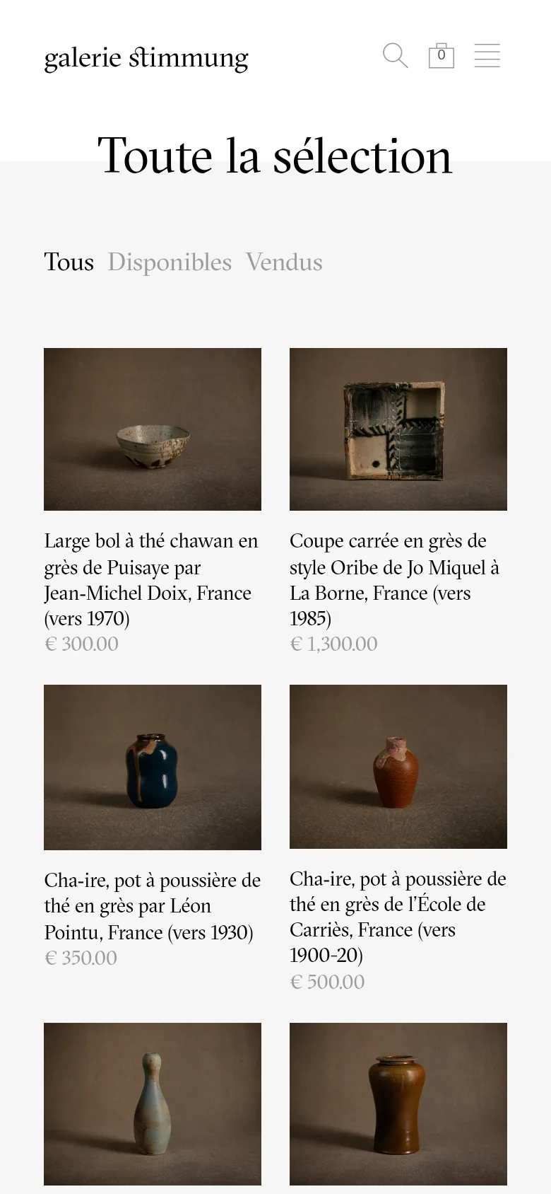 The mobile version simplifies the layout, replacing the desktop header menu with a hamburger icon next to the search and shopping bag icons. The 'Toute la sélection' headline remains prominent, followed by the category filter links. The product grid shifts to a single-column view, showing large images of ceramic pieces with their titles and prices stacked vertically for easier scrolling.