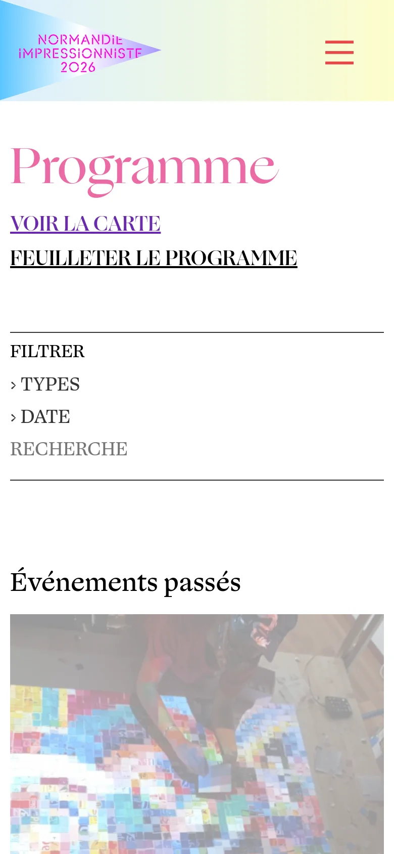 The mobile version presents a simplified vertical layout with the 'Programme' title and primary links stacked prominently at the top. The filtering options are listed vertically, and the 'Événements passés' section follows, showing large, full-width event imagery.