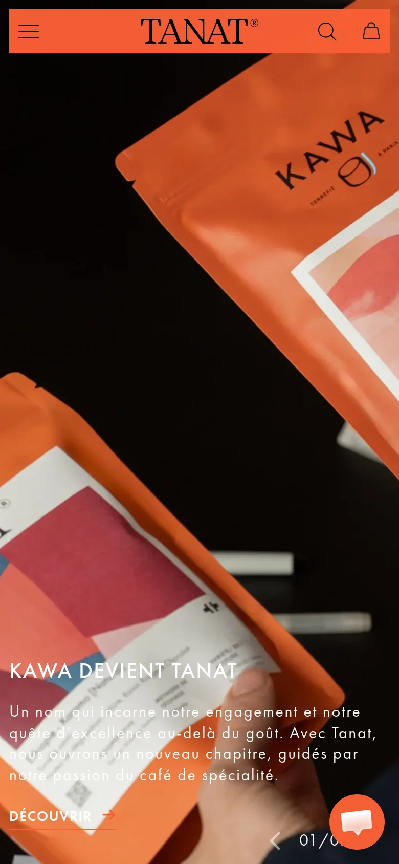 The mobile version displays a vertically oriented hero image of coffee bags with the same headline and 'DÉCOUVRIR' button. The navigation is condensed into a hamburger menu, a search icon, and a shopping bag icon at the top. The layout is streamlined for a single-column mobile view, maintaining the high-contrast orange and dark color scheme.