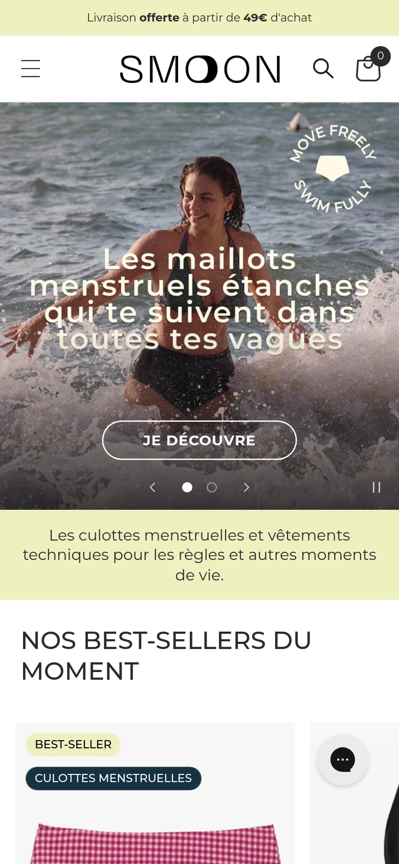 The mobile version presents a vertically stacked layout starting with a hamburger menu and the Smoon logo at the top. The hero image is scaled for a portrait view, featuring French text 'Les maillots menstruels étanches qui te suivent dans toutes tes vagues' and a 'JE DÉCOUVRE' button. The 'NOS BEST-SELLERS DU MOMENT' section follows, showing product cards in a single-column scrollable format.