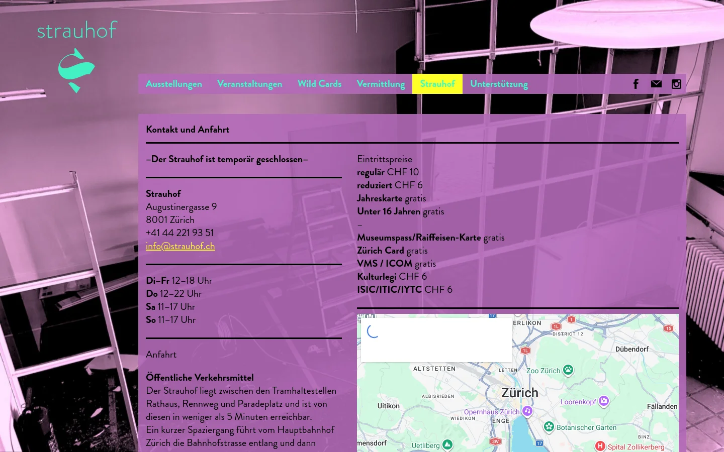 The desktop page features a purple-tinted background image of an interior space with a navigation bar at the top containing links like 'Ausstellungen' and 'Strauhof'. The main content area is a semi-transparent purple box displaying contact information, opening hours, entrance prices, and accessibility notes in black text. A small map is visible in the bottom right corner of the content box.