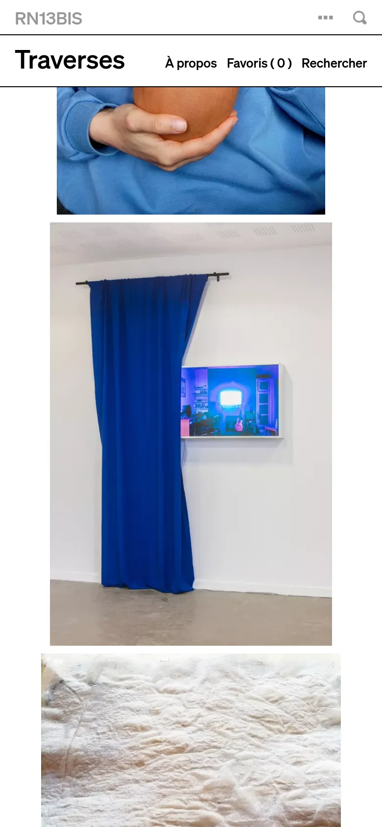 The mobile version presents a simplified vertical layout with the 'Traverses' title and navigation links stacked at the top. The art gallery follows, showing large, full-width images in a single column, such as a close-up of hands holding an object and a blue curtain installation. The interface prioritizes vertical scrolling for easy viewing on smaller screens.